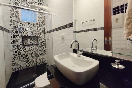 Casa à venda com 129m², 3 quartos e 3 vagasBanheiro Social