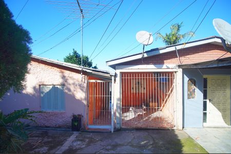 Casa à venda com 100m², 2 quartos e 3 vagasFachada