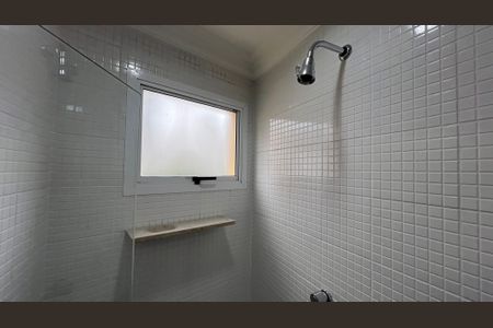 Apartamento à venda com 218m², 4 quartos e 3 vagasBanheiro da Suíte 2