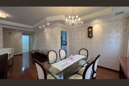 Apartamento à venda com 218m², 4 quartos e 3 vagasSala de Jantar