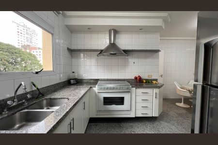 Apartamento à venda com 218m², 4 quartos e 3 vagasCozinha