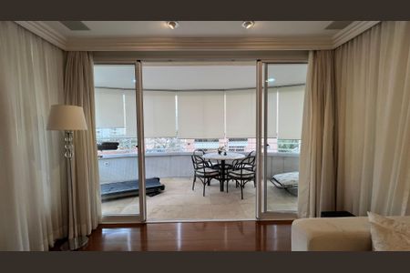 Apartamento à venda com 218m², 4 quartos e 3 vagasVaranda