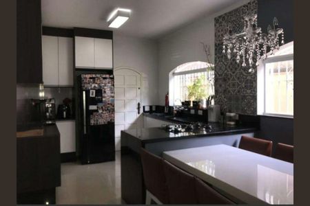 Casa à venda com 200m², 3 quartos e 1 vaga