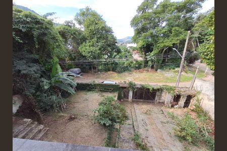 Casa de condomínio à venda com 297m², 3 quartos e 4 vagas