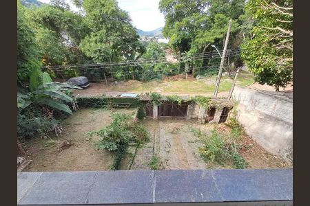 Casa de condomínio à venda com 297m², 3 quartos e 4 vagas
