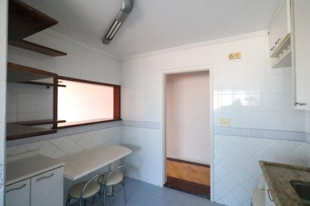 Apartamento à venda com 95m², 3 quartos e 2 vagas Apartamento à venda com 95m², 3 quartos e 2 vagasCozinha