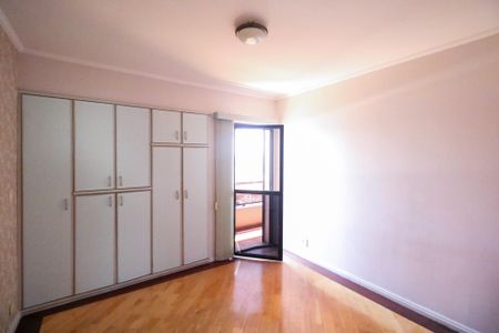 Apartamento à venda com 95m², 3 quartos e 2 vagas Apartamento à venda com 95m², 3 quartos e 2 vagasSuíte