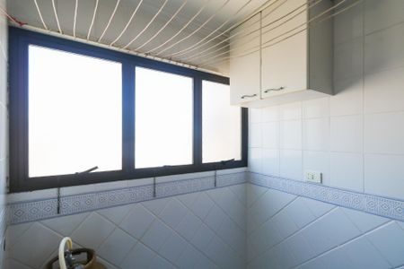 Apartamento à venda com 95m², 3 quartos e 2 vagas Apartamento à venda com 95m², 3 quartos e 2 vagasÁrea de Serviço