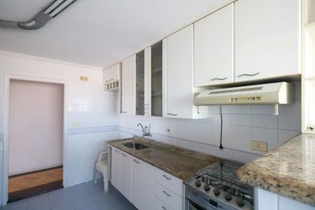 Apartamento à venda com 95m², 3 quartos e 2 vagas Apartamento à venda com 95m², 3 quartos e 2 vagasCozinha