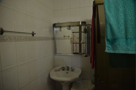 Casa à venda com 340m², 4 quartos e 3 vagasBanheiro da Suíte