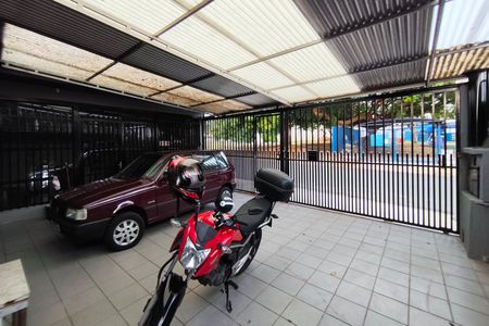 Casa à venda com 186m², 3 quartos e 2 vagas Casa à venda com 186m², 3 quartos e 2 vagasQuintal - Garagem