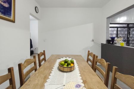 Casa à venda com 186m², 3 quartos e 2 vagas Casa à venda com 186m², 3 quartos e 2 vagasSala de Jantar