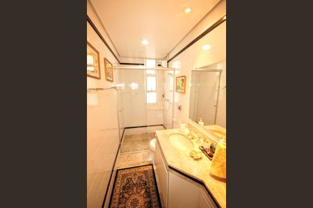 Apartamento à venda com 135m², 3 quartos e 2 vagasBanheiro do Quarto 3