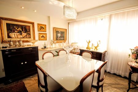 Apartamento à venda com 135m², 3 quartos e 2 vagasSala