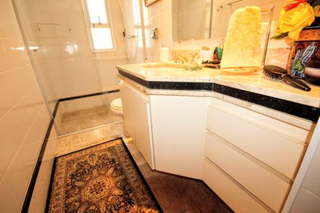 Apartamento à venda com 135m², 3 quartos e 2 vagasBanheiro do Quarto 3