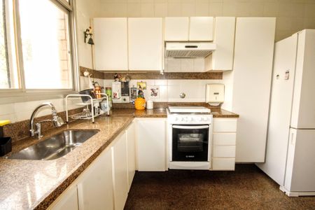 Apartamento à venda com 135m², 3 quartos e 2 vagasCozinha