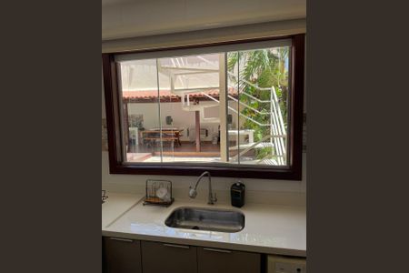 Casa de condomínio à venda com 287m², 3 quartos e 1 vaga