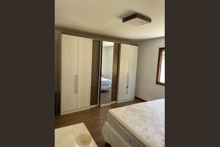 Casa de condomínio à venda com 287m², 3 quartos e 1 vaga