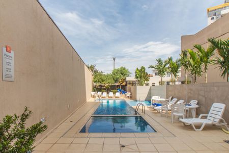 Apartamento à venda com 78m², 3 quartos e 2 vagas Apartamento à venda com 78m², 3 quartos e 2 vagasÁrea comum - Piscina