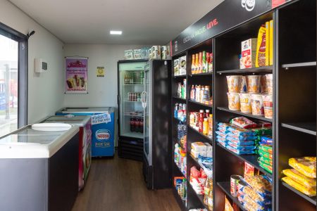 Apartamento à venda com 42m², 2 quartos e 2 vagas Apartamento à venda com 42m², 2 quartos e 2 vagasMinimercado