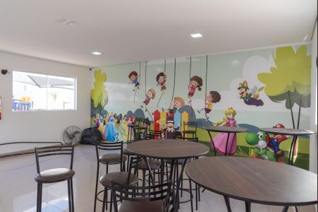 Apartamento à venda com 42m², 2 quartos e 2 vagas Apartamento à venda com 42m², 2 quartos e 2 vagasÁrea comum - Salão de festas