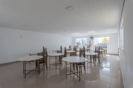 Apartamento à venda com 42m², 2 quartos e 2 vagas Apartamento à venda com 42m², 2 quartos e 2 vagasÁrea comum - Salão de festas