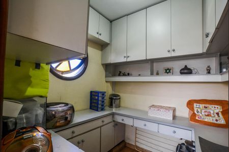 Apartamento à venda com 119m², 3 quartos e 2 vagas Apartamento à venda com 119m², 3 quartos e 2 vagasÁrea de Serviço