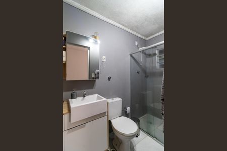 Casa à venda com 340m², 5 quartos e 3 vagas Casa à venda com 340m², 5 quartos e 3 vagasEdícula 1 - Banheiro