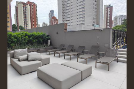 Apartamento à venda com 29m², 1 quarto e sem vaga Apartamento à venda com 29m², 1 quarto e sem vagaÁrea da Piscina