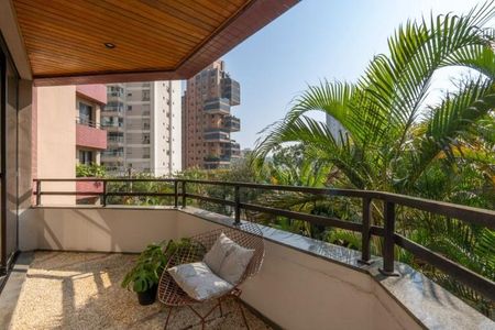 Apartamento à venda com 180m², 3 quartos e 4 vagas