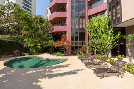 Apartamento à venda com 180m², 3 quartos e 4 vagas