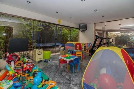 Apartamento à venda com 180m², 3 quartos e 4 vagas