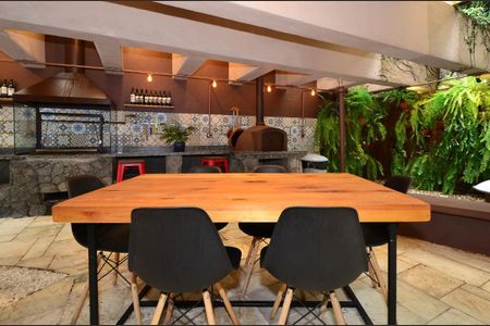 Apartamento à venda com 180m², 3 quartos e 4 vagas