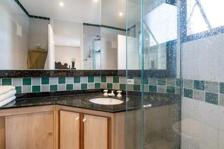 Apartamento à venda com 180m², 3 quartos e 4 vagas