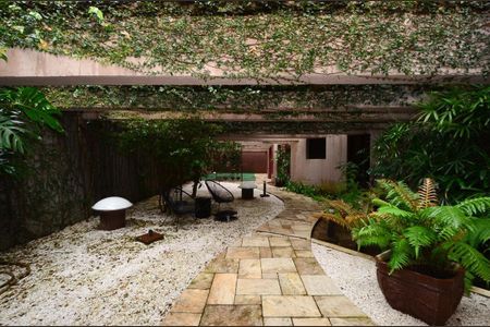 Apartamento à venda com 180m², 3 quartos e 4 vagas