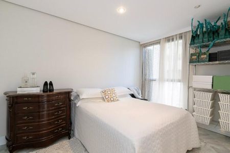 Apartamento à venda com 180m², 3 quartos e 4 vagas