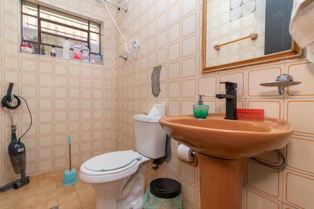 Casa à venda com 189m², 4 quartos e 1 vagaBanheiro 2