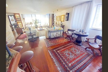 Apartamento à venda com 250m², 4 quartos e 3 vagas