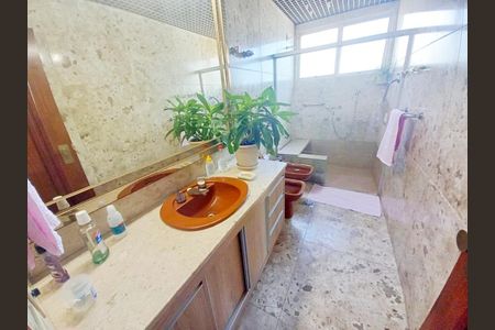 Apartamento à venda com 250m², 4 quartos e 3 vagas