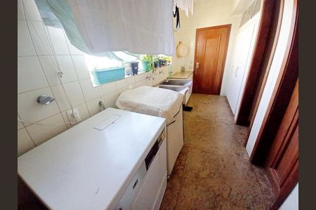 Apartamento à venda com 250m², 4 quartos e 3 vagas