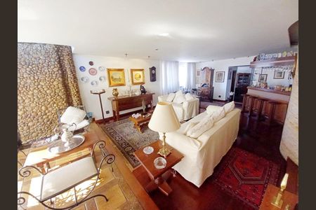 Apartamento à venda com 250m², 4 quartos e 3 vagas