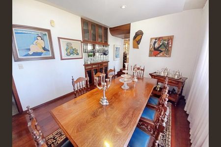 Apartamento à venda com 250m², 4 quartos e 3 vagas