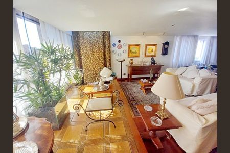 Apartamento à venda com 250m², 4 quartos e 3 vagas