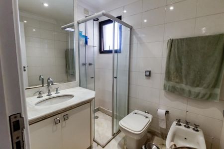 Apartamento à venda com 221m², 3 quartos e 3 vagasBanheiro da Suíte 1