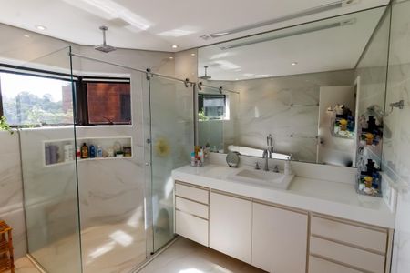 Apartamento à venda com 221m², 3 quartos e 3 vagasBanheiro da Suíte 3