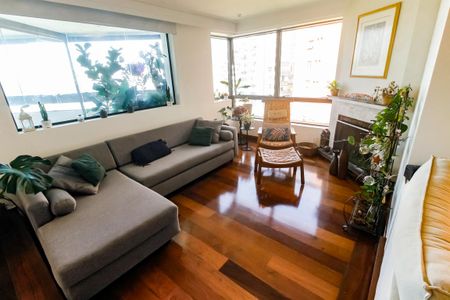 Apartamento à venda com 221m², 3 quartos e 3 vagasSala 2