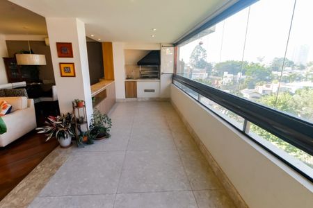 Apartamento à venda com 221m², 3 quartos e 3 vagasVaranda gourmet