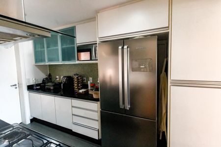 Apartamento à venda com 221m², 3 quartos e 3 vagasCozinha - Armários