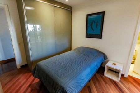 Apartamento à venda com 221m², 3 quartos e 3 vagasSuíte 1