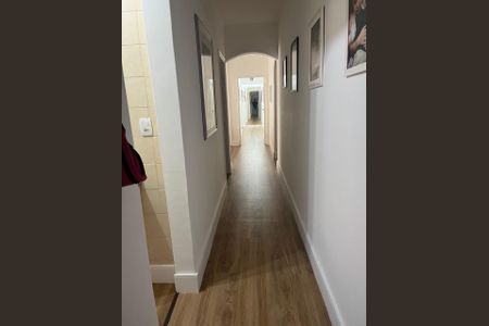 Casa à venda com 211m², 4 quartos e 3 vagas Casa à venda com 211m², 4 quartos e 3 vagasFoto 10